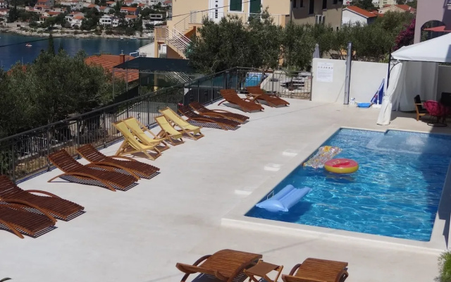Stunning sea View Apartment With Swimming Pool and Jacuzzi a9