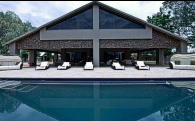 Sandune Lodge