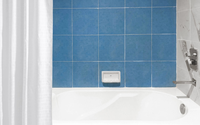 Pacific Hotel, Phnom Penh