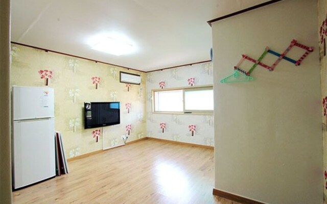 Yeongdeok Songa Pension