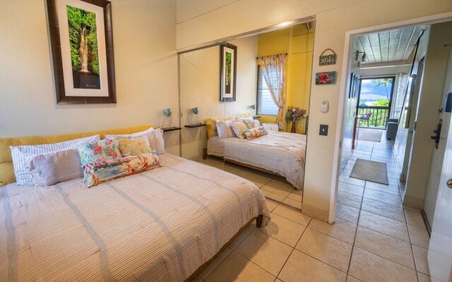 Maui Vistas #3419 2 Bedroom Condo by RedAwning