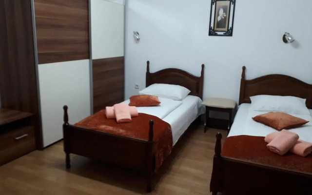 Mary Apartment