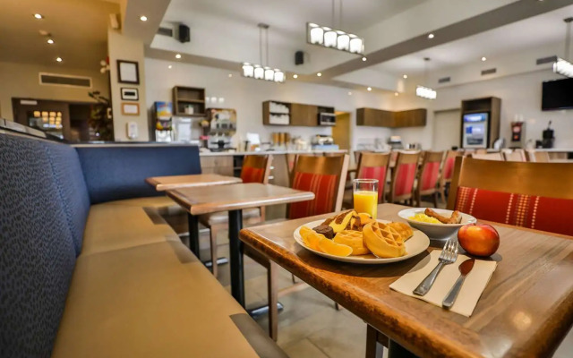 Comfort Inn and Suites St Jerome