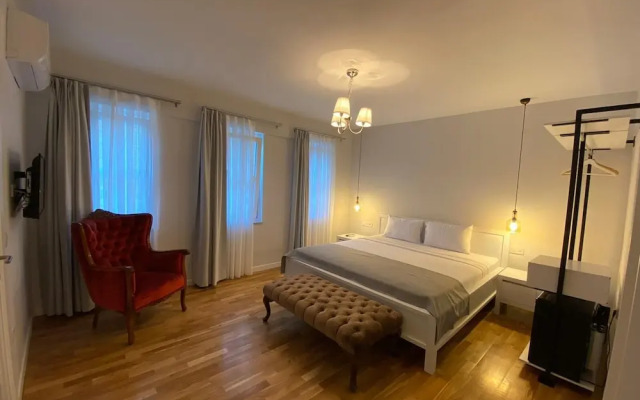 Mon Petit Hotel