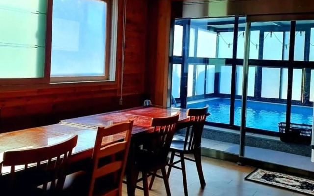 Gyeongju Feel House Pension