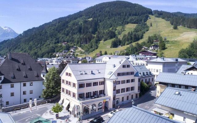 Post Residence Apartments 4B Incl Summer Card