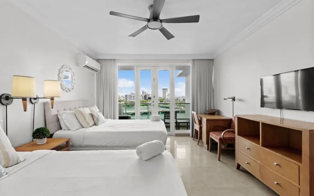 Lagoon819-bl in San Juan
