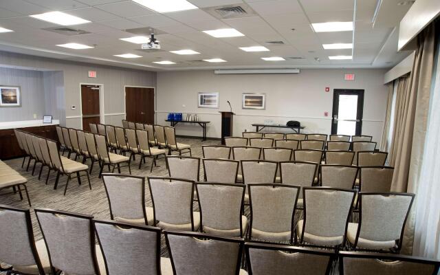 Best Western Harbour Inn & Suites Huntington - Sunset Beach
