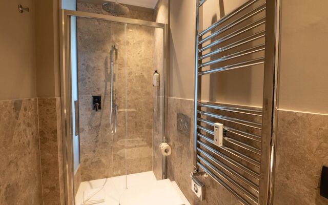 DOMUS 213 Guest House