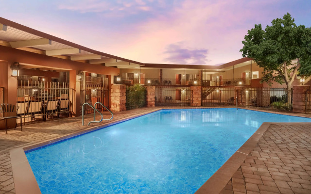 Best Western Red Hills