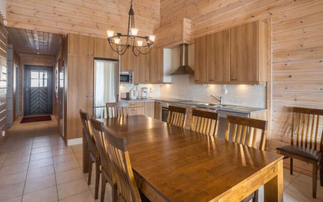 Holiday Home Ylläksen rinnemäki b