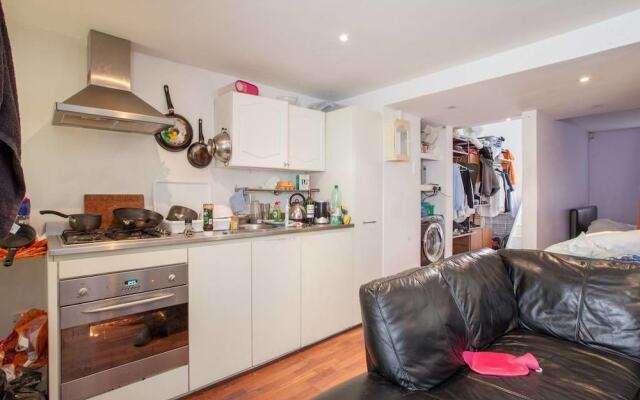 1 Bedroom Apartment in Aldgate