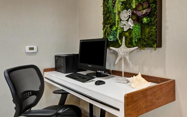 Holiday Inn Express Newport Beach by IHG