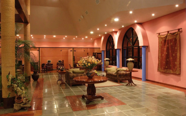 Los Parrales Resort Hotel