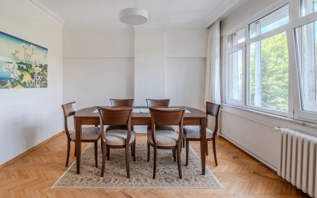 Flat With Balcony 4 min to Akmerkez Mall in Etiler