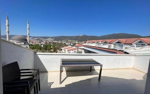 Flat Near Beach in Didim With Shared Pool