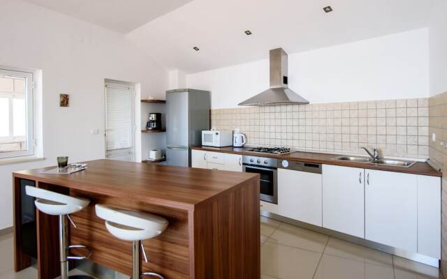 Zenith Apartment by DuHomes