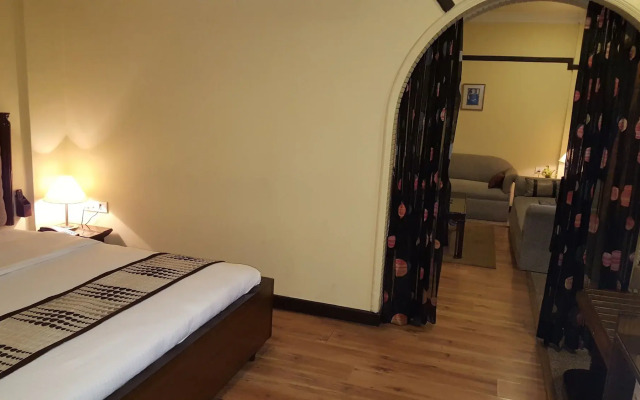 Lytton Hotel