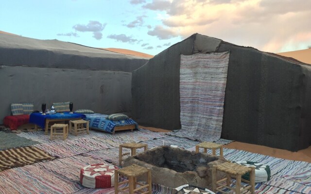 Sahara Sabaku Tour Camp