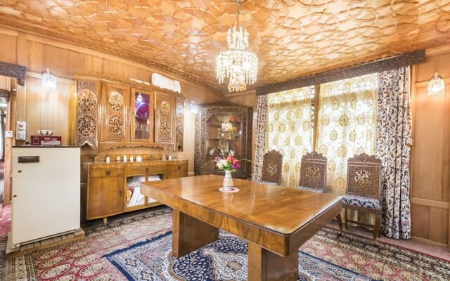GuestHouser 1 BR Houseboat cefd