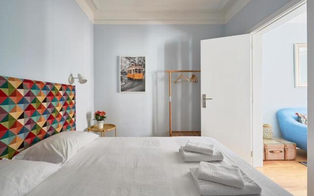 Elegant Riverview Apartment in Historical Lisbon