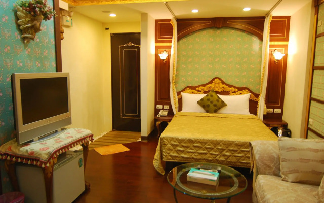 Ming-Jun Holiday Inn
