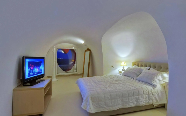 Suites of the Gods Cave Spa