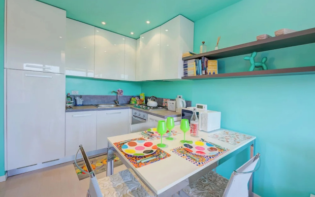 Green Tiffany Apartment