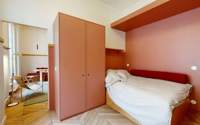 Joivy Pleasant 1-bed Flat w/ Shared Courtyard