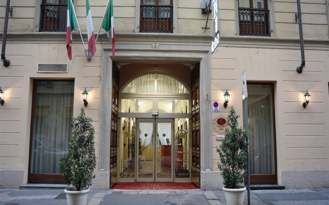 Hotel Urbani