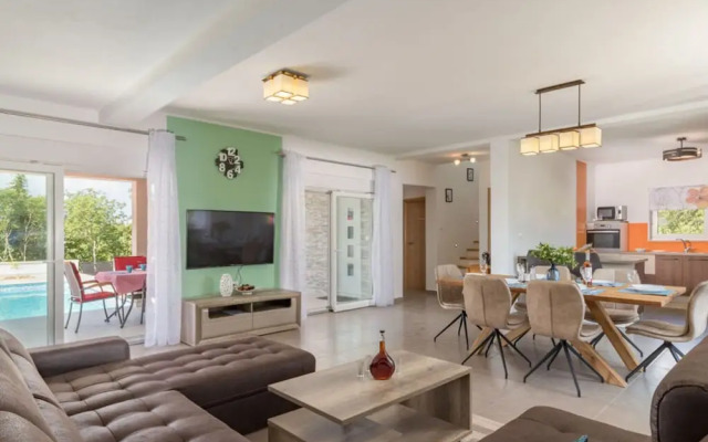 Villa Lena Comfortable Holiday Residence