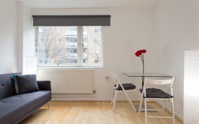 1 Bedroom Apartment in Chelsea Sleeps 3