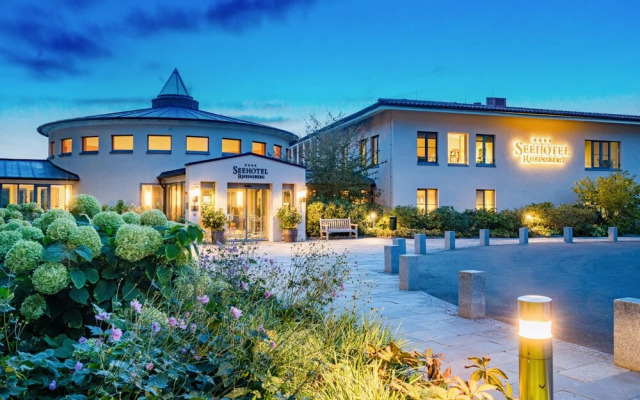 HausRheinsberg Hotel am See