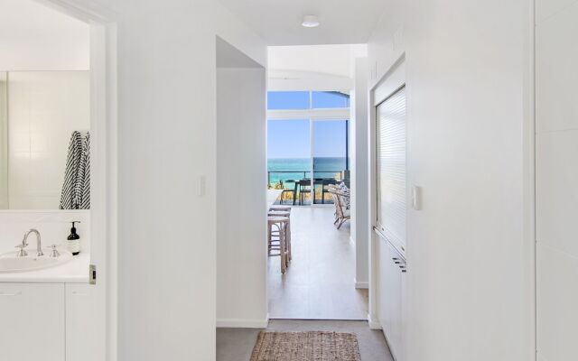 Aqua Promenade Beachfront Apartments