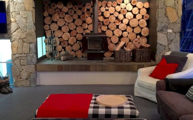 Snowdrift Lodge