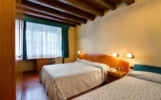 Hotel Corot