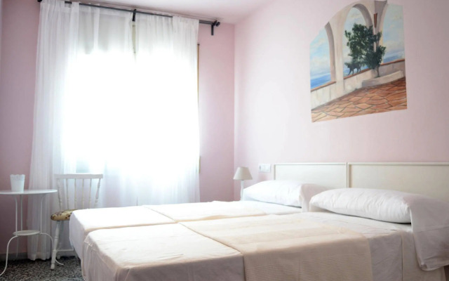 Hostal Isabel II