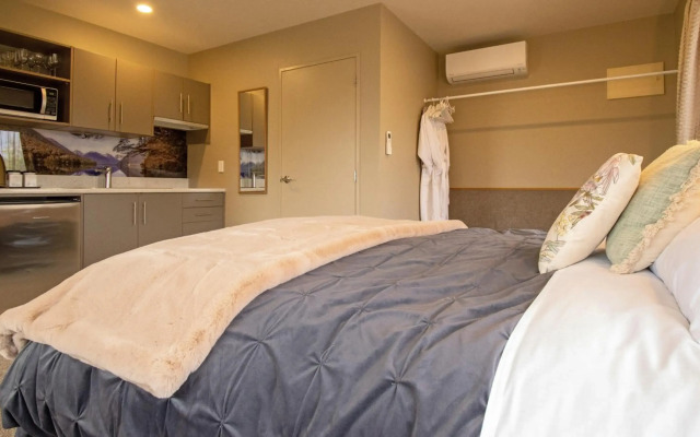 Blue Ridge Studios and Bed & Breakfast