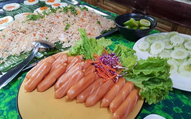 Nua Tone Resort & Cafe