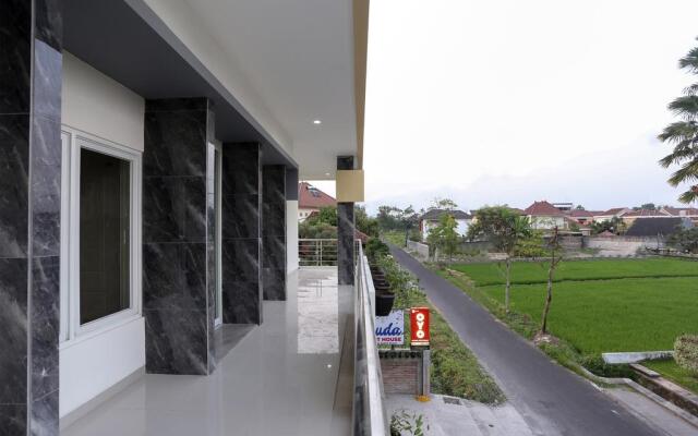 OYO 999 Garuda Guesthouse