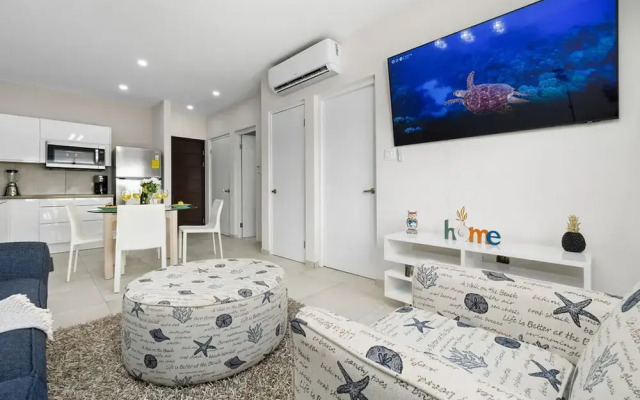 1BR Gold Coast Pools Tennis Gym Security