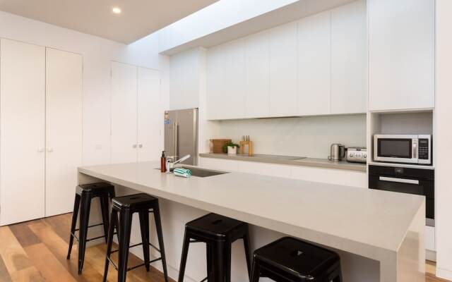 Lola Sophisticated 3 Level Stunner with Private Rooftop