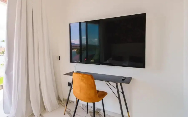 Welcomely - Superior Room - Lucio Dalla