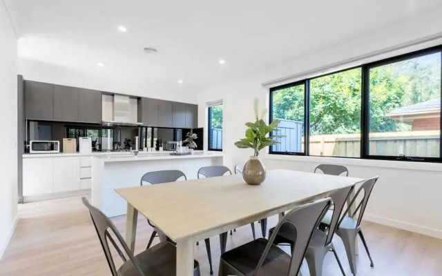 WoW Factor!luxe 4BR Townhouse@glen Waverley