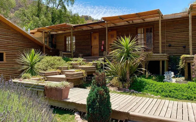Cordillera de los Andes-Cajón del Maipo-Habitaciones en Casa Compartida con Anfitrión