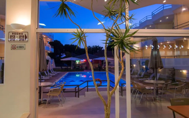 Adonis Hotel