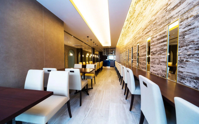 Folio Sakura Shinsaibashi Osaka