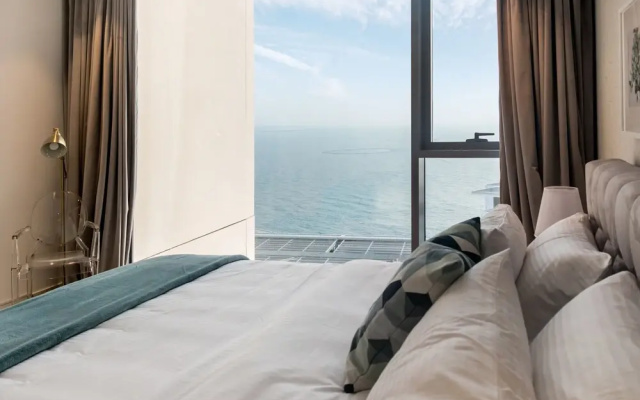 Luxury 3BD Bluewaters Island sea & Dubai Eye View