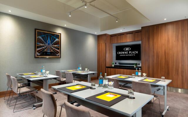 Crowne Plaza London Heathrow T4 by IHG