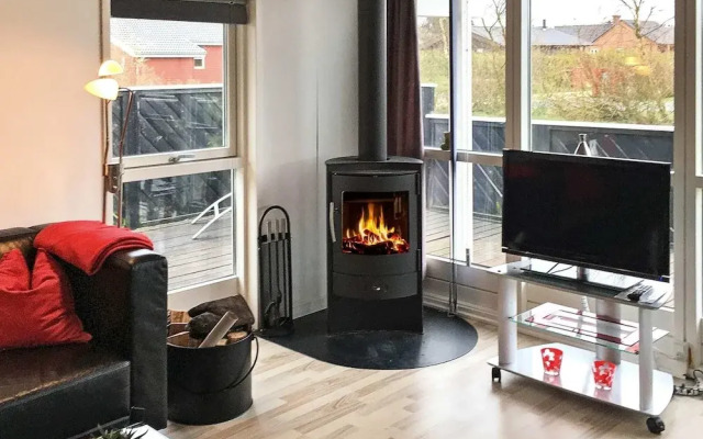 6 Person Holiday Home in Tarm